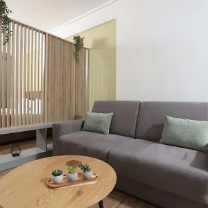 https://downtown-seaside-studio.hotels-of-thessaloniki.com